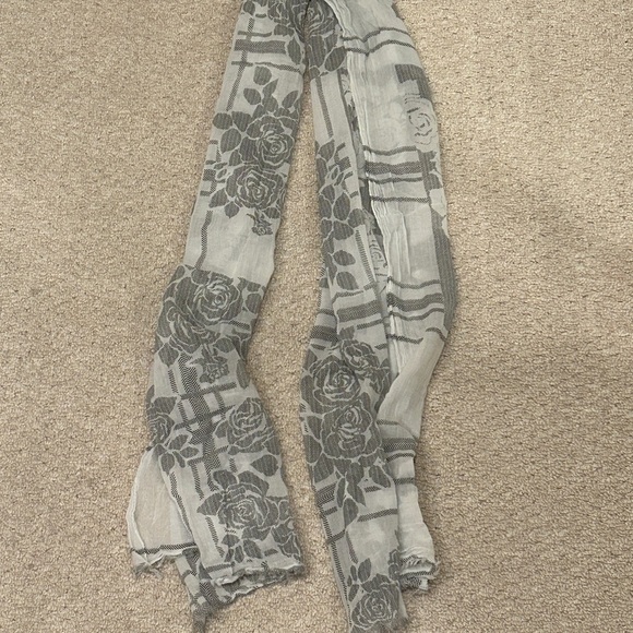 CAbi Elegant Gray Patterned Scarf - Picture 2 of 5